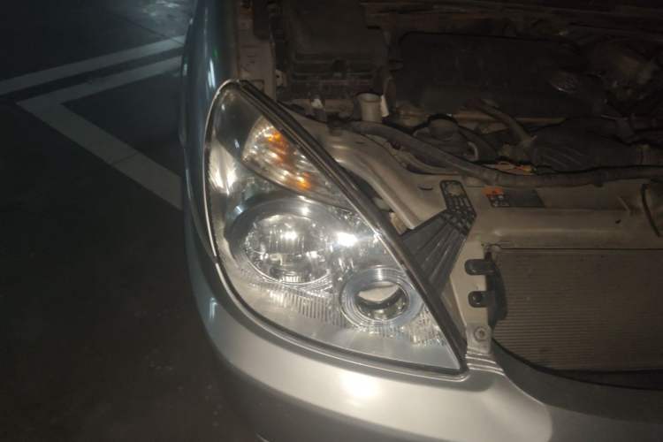 Used Buick GL8 2011 2.4L LT Executive Edition Right Front Headlight