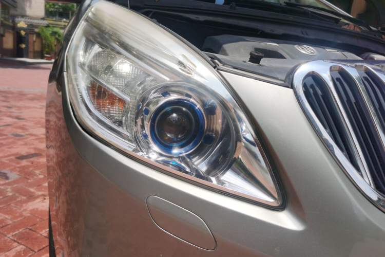 Used Buick GL8 2011 3.0L XT Luxury Business Flagship Edition Right Front Headlight