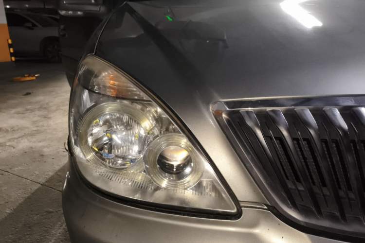 Used Buick GL8 2011 2.4L LT Executive Edition Right Front Headlight