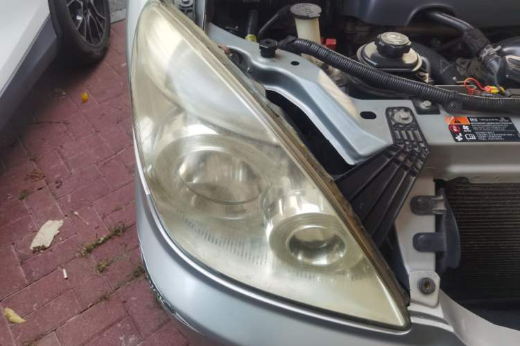Used Buick GL8 2011 2.4L LT Executive Edition Right Front Headlight