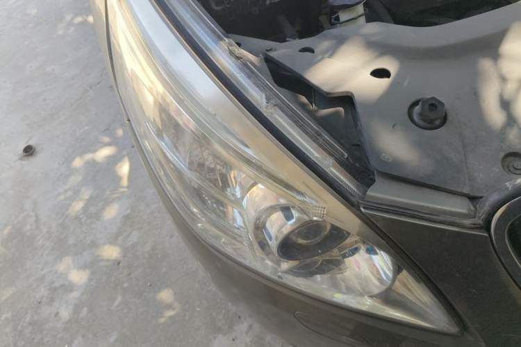 Used Buick GL8 2011 3.0L GT Luxury Business Haoya Edition Right Front Headlight