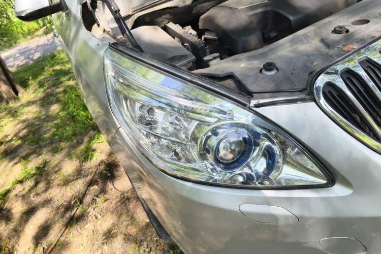Used Buick GL8 2011 3.0L XT Luxury Business Flagship Edition Right Front Headlight