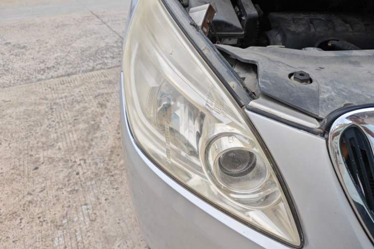 Used Buick GL8 2011 2.4L CT Luxury Business Comfort Edition Right Front Headlight