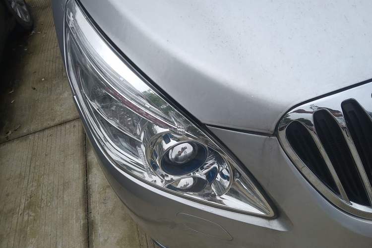 Used Buick GL8 2011 3.0L XT Luxury Business Flagship Edition Right Front Headlight