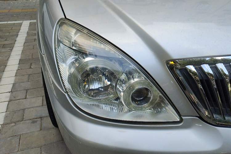 Used Buick GL8 2011 2.4L LT Executive Edition Right Front Headlight