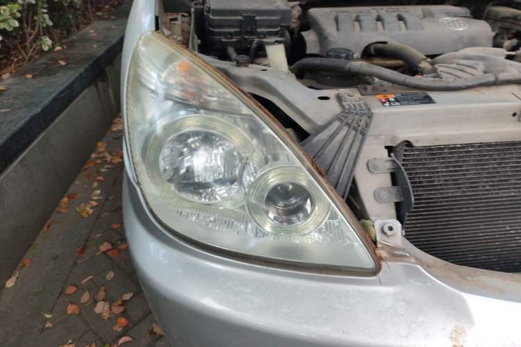 Used Buick GL8 2011 2.4L CT Comfort Edition Right Front Headlight