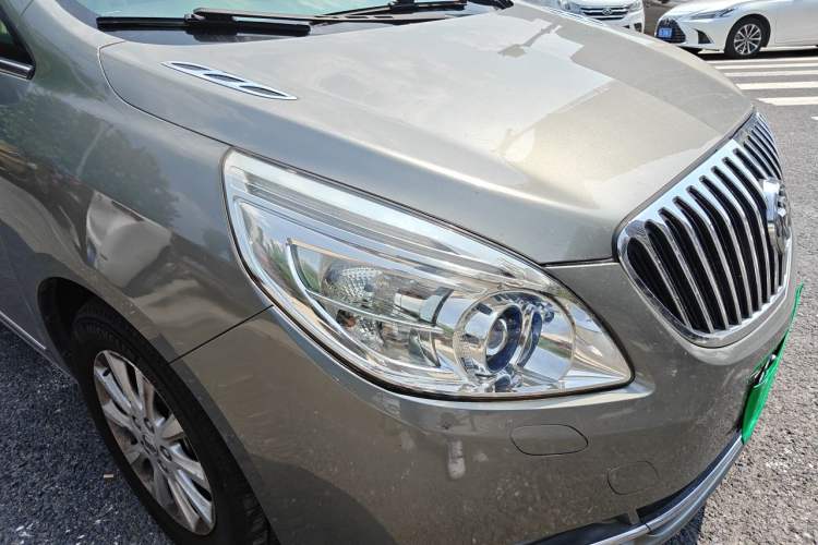 Used Buick GL8 2011 3.0L GT Luxury Business Haoya Edition Right Front Headlight