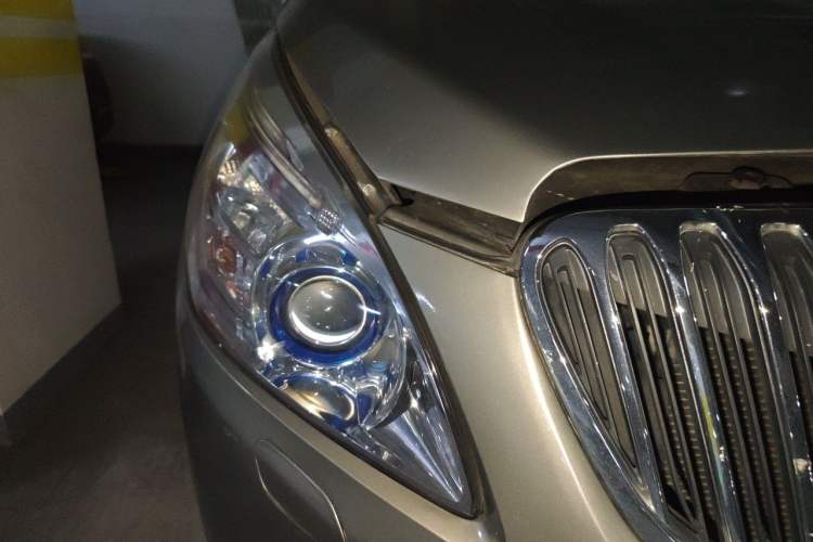Used Buick GL8 2011 3.0L XT Luxury Business Flagship Edition Right Front Headlight