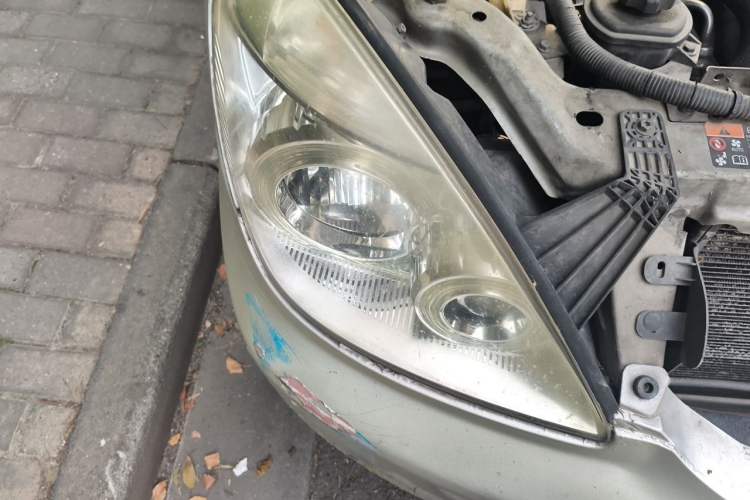 Used Buick GL8 2011 2.4L CT Comfort Edition Right Front Headlight