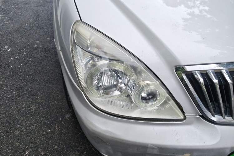 Used Buick GL8 2011 2.4L CT Comfort Edition Right Front Headlight