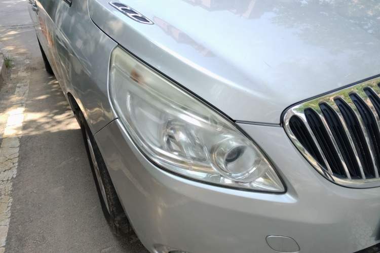 Used Buick GL8 2011 2.4L CT Luxury Business Comfort Edition Right Front Headlight