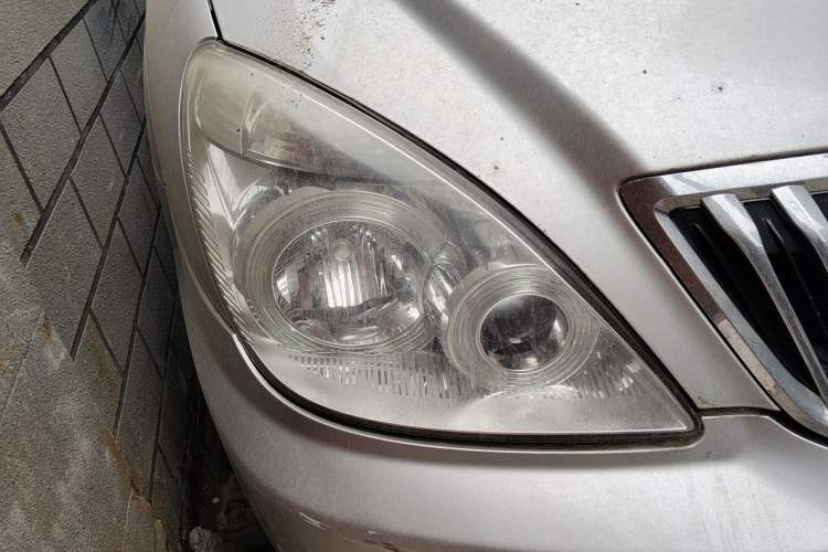 Used Buick GL8 2011 2.4L LT Executive Edition Right Front Headlight