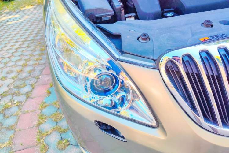 Used Buick GL8 2011 3.0L XT Luxury Business Flagship Edition Right Front Headlight