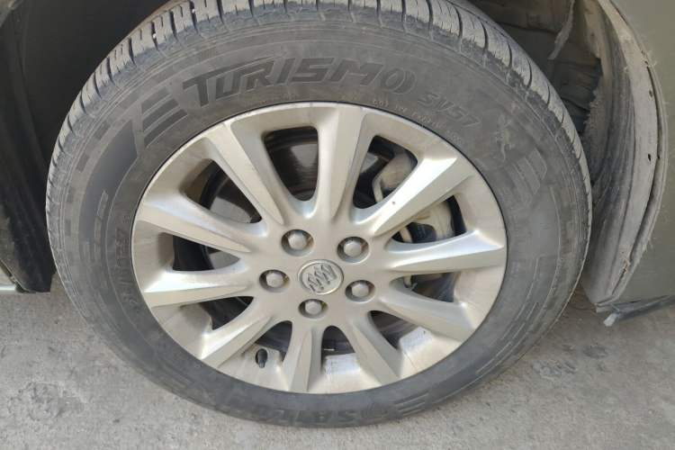 Used Buick GL8 2011 3.0L GT Luxury Business Haoya Edition Right Front Wheel Hub