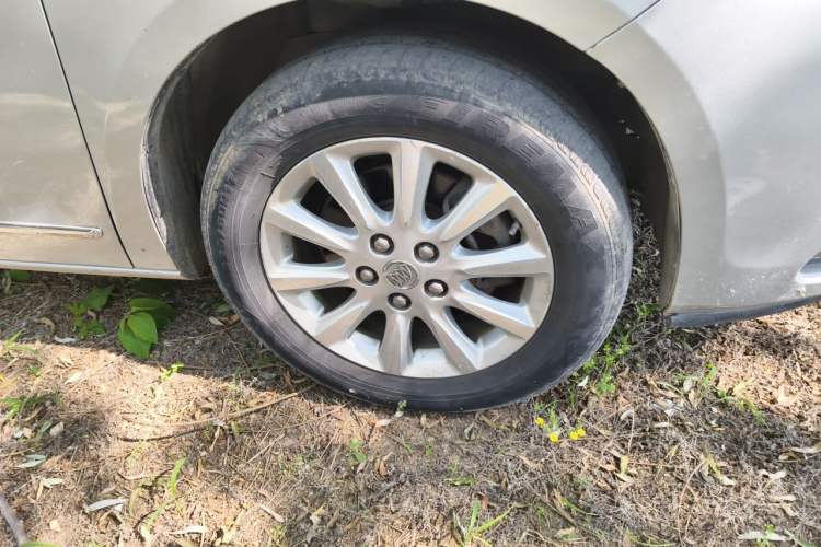 Used Buick GL8 2011 3.0L XT Luxury Business Flagship Edition Right Front Wheel Hub