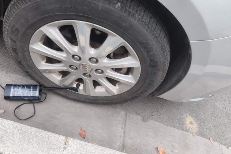 Used Buick GL8 2011 3.0L XT Luxury Business Flagship Edition Right Front Wheel Hub
