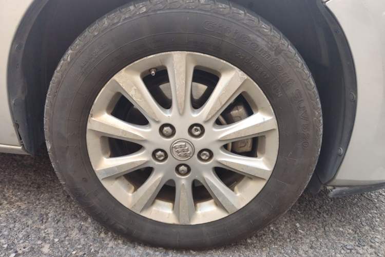Used Buick GL8 2011 3.0L GT Luxury Business Haoya Edition Right Front Wheel Hub