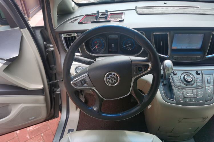 Used Buick GL8 2011 3.0L XT Luxury Business Flagship Edition Steering Wheel