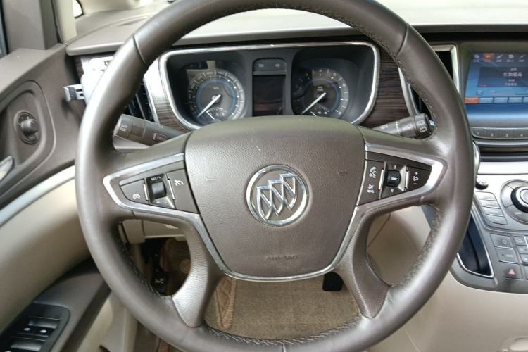 Used Buick GL8 2011 3.0L GT Luxury Business Haoya Edition Steering Wheel