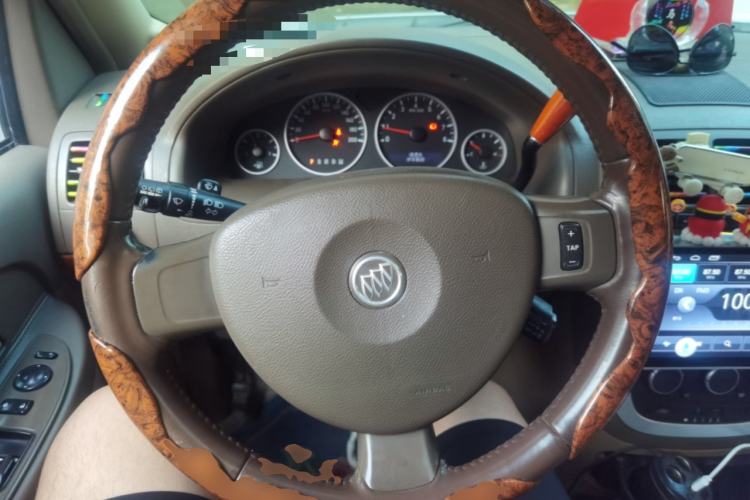 Used Buick GL8 2011 2.4L LT Executive Edition Steering Wheel