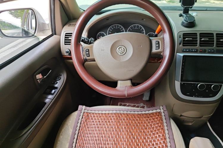 Used Buick GL8 2011 2.4L CT Comfort Edition Steering Wheel