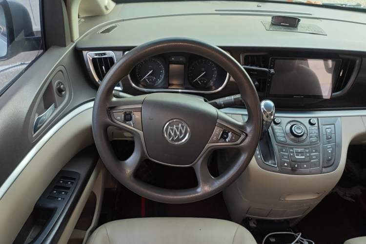 Used Buick GL8 2011 2.4L CT Luxury Business Comfort Edition Steering Wheel