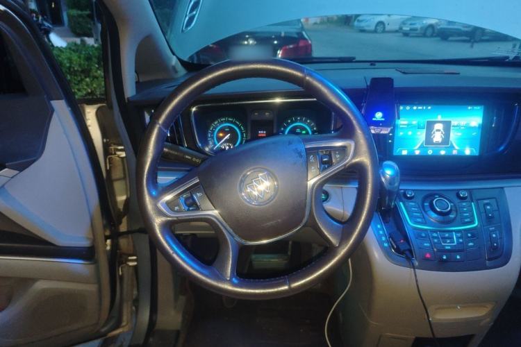 Used Buick GL8 2011 2.4L LT Luxury Business Executive Edition Steering Wheel