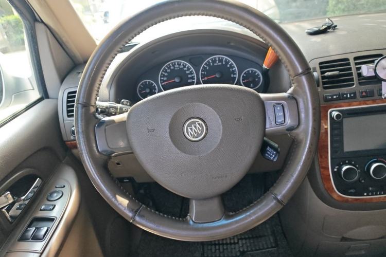 Used Buick GL8 2011 2.4L LT Executive Edition Steering Wheel