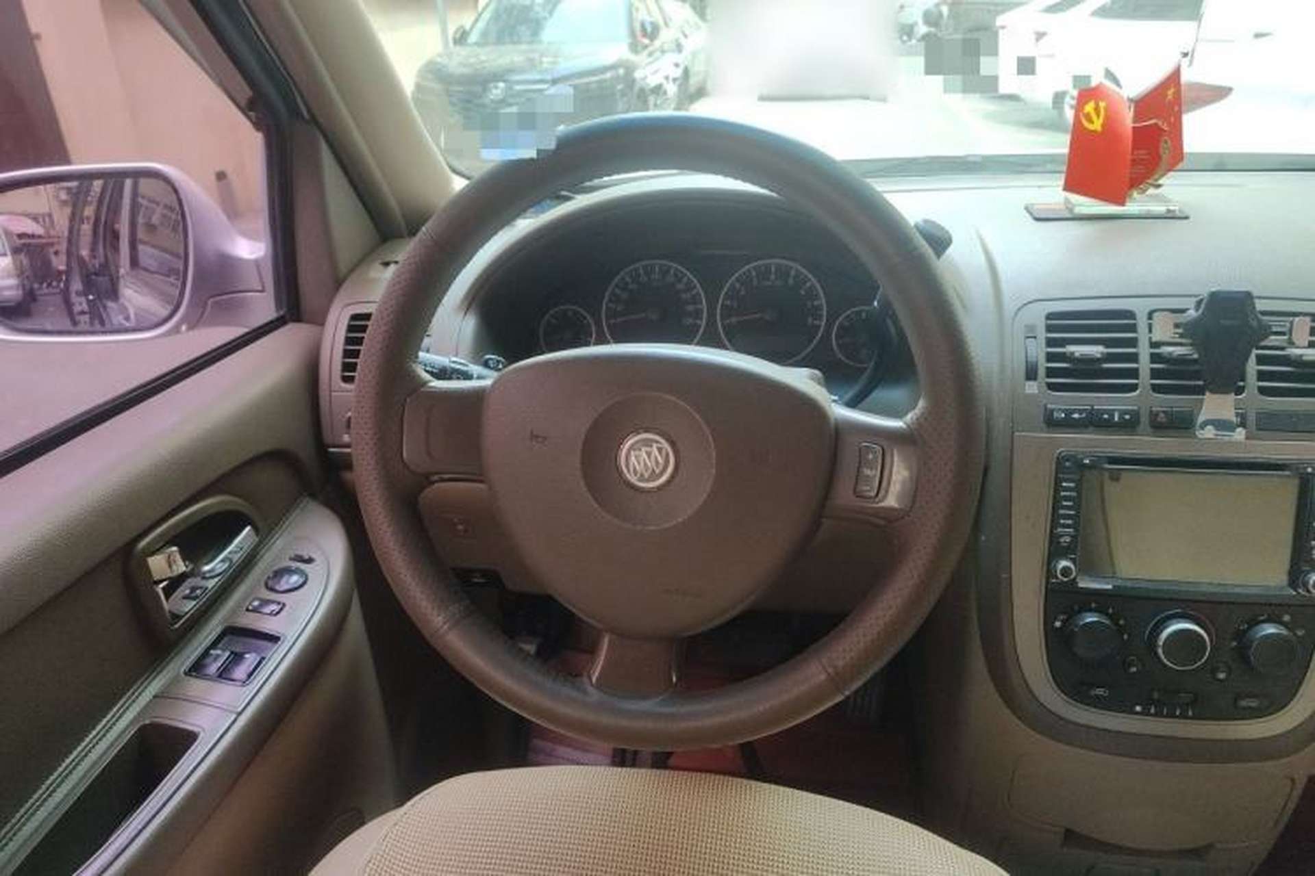 Used Buick GL8 2011 2.4L CT Comfort Edition Steering Wheel