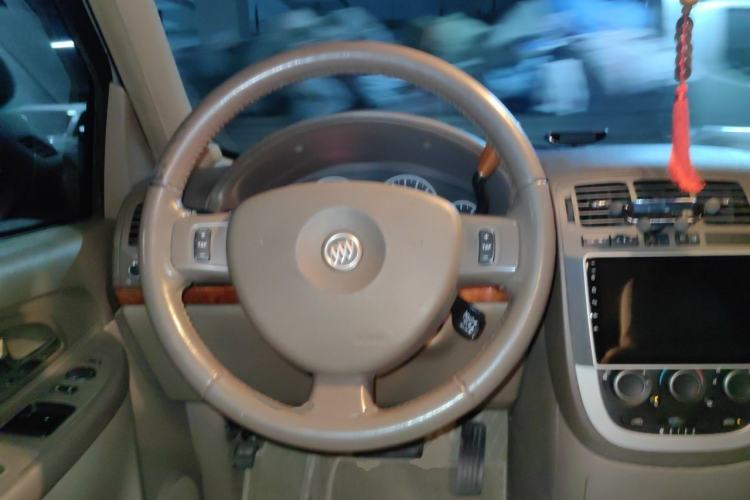 Used Buick GL8 2011 2.4L LT Executive Edition Steering Wheel
