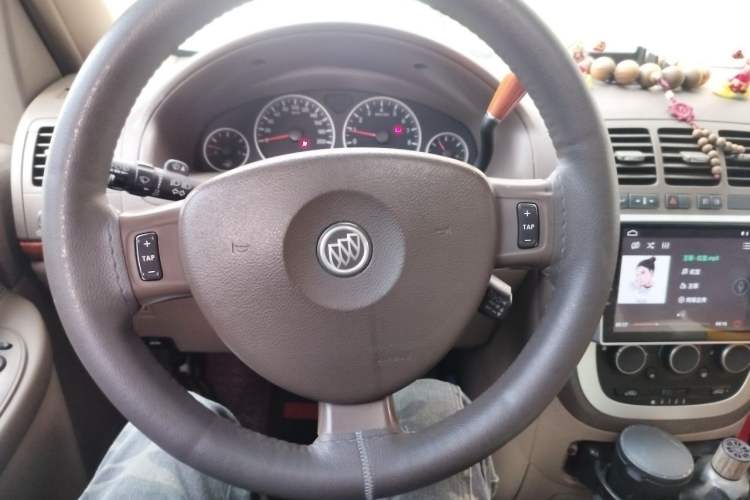 Used Buick GL8 2011 2.4L LT Executive Edition Steering Wheel