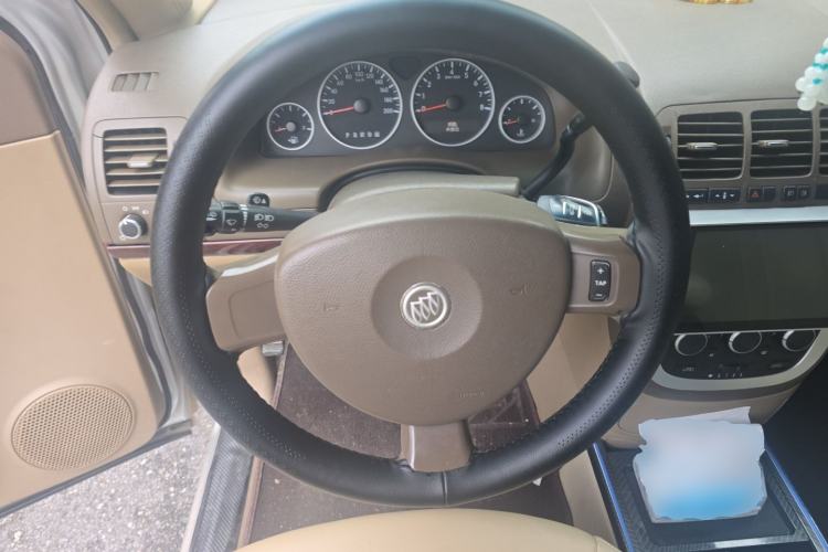 Used Buick GL8 2011 2.4L CT Comfort Edition Steering Wheel