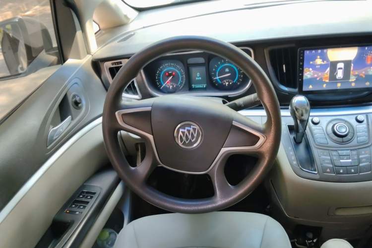 Used Buick GL8 2011 2.4L CT Luxury Business Comfort Edition Steering Wheel