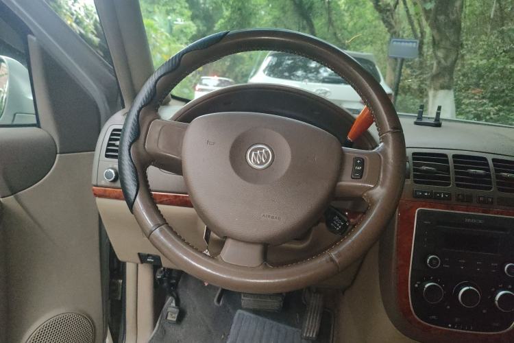 Used Buick GL8 2011 2.4L LT Executive Edition Steering Wheel