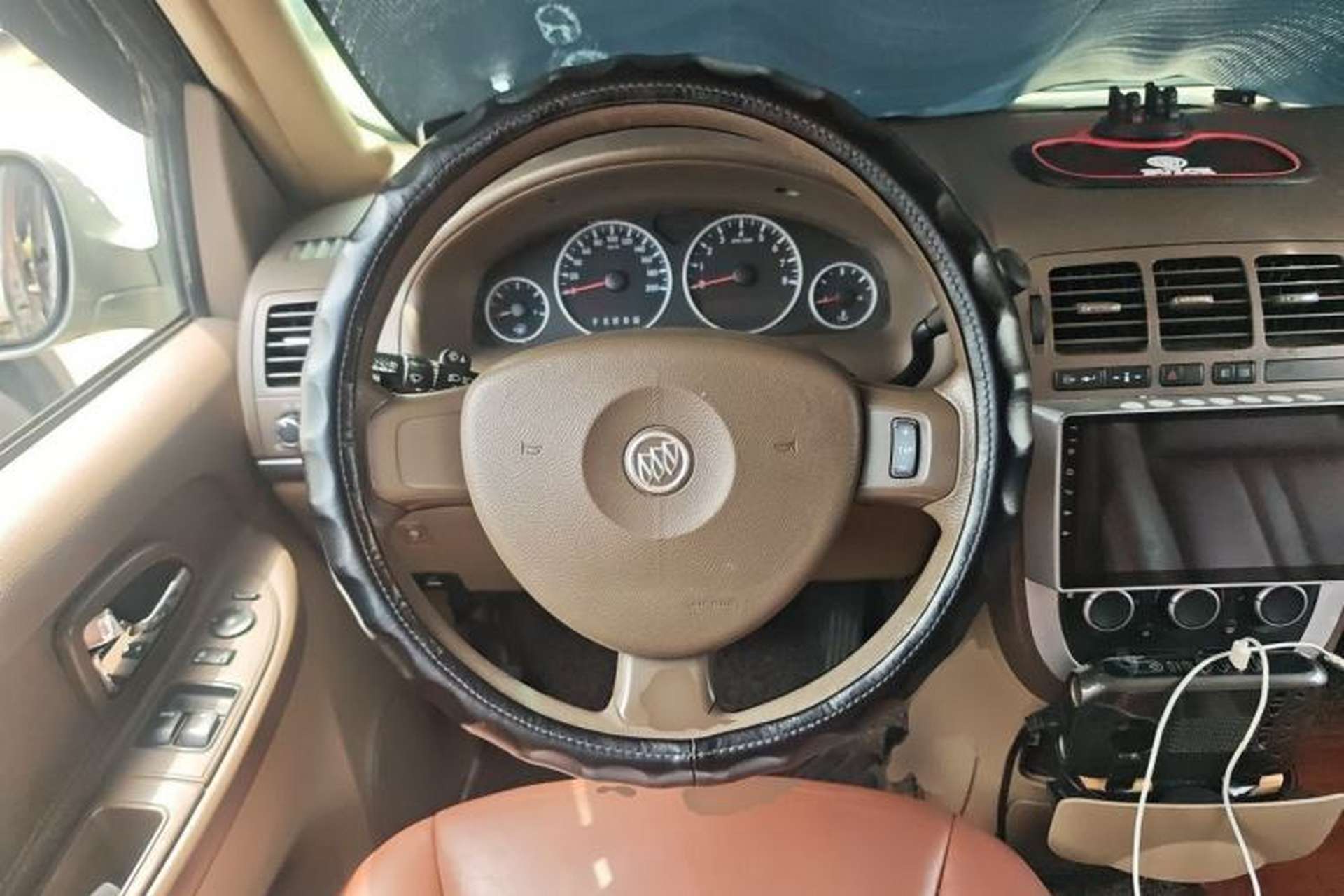 Used Buick GL8 2011 2.4L CT Comfort Edition Steering Wheel