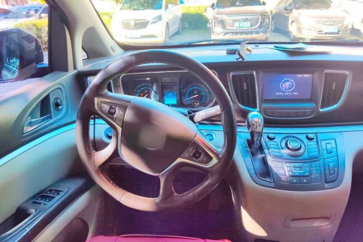 Used Buick GL8 2011 3.0L XT Luxury Business Flagship Edition Steering Wheel