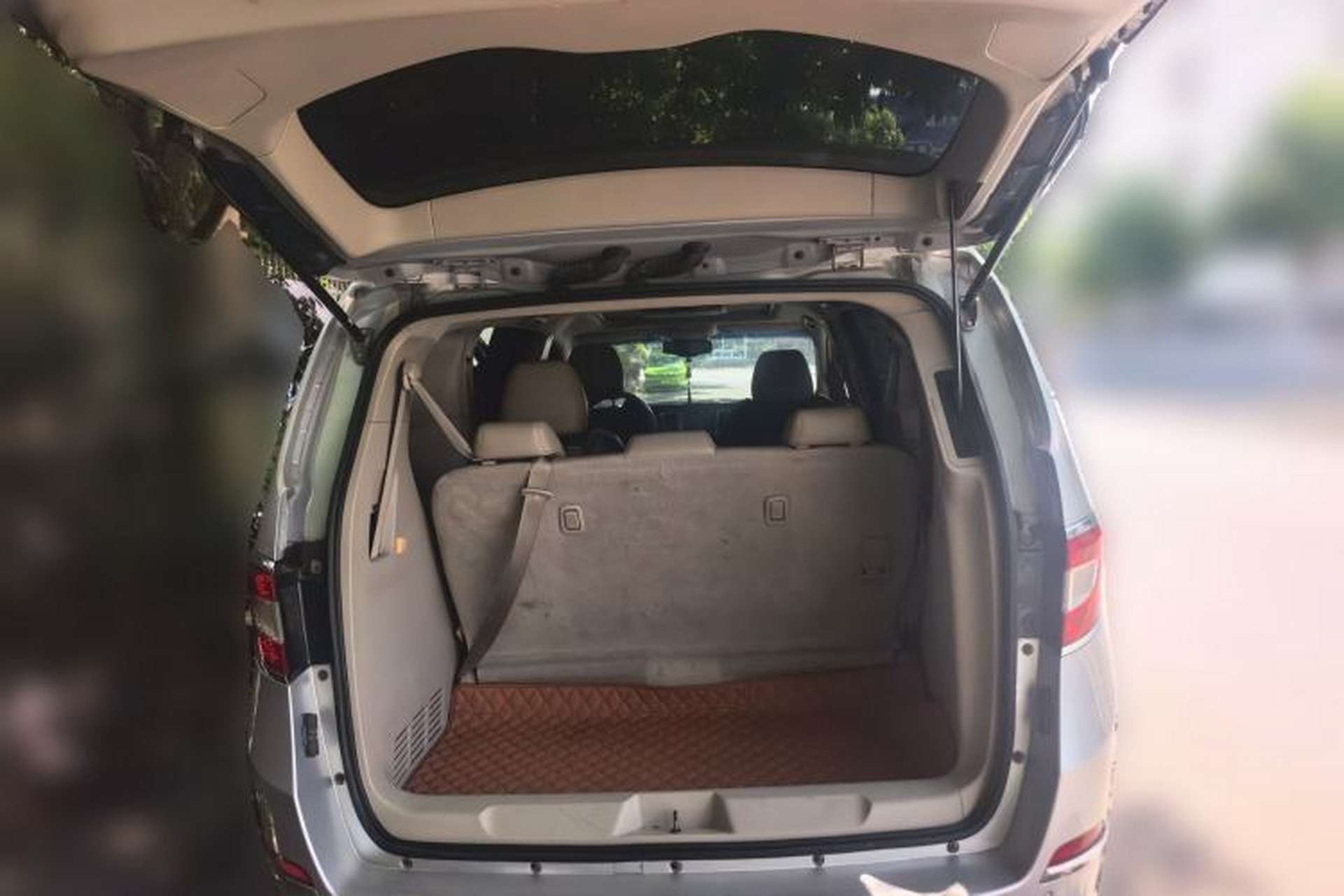 Used Buick GL8 2011 3.0L XT Luxury Business Flagship Edition Trunk