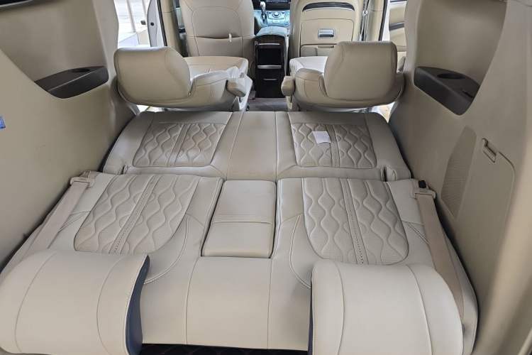 Used Buick GL8 2011 3.0L GT Luxury Business Haoya Edition Trunk