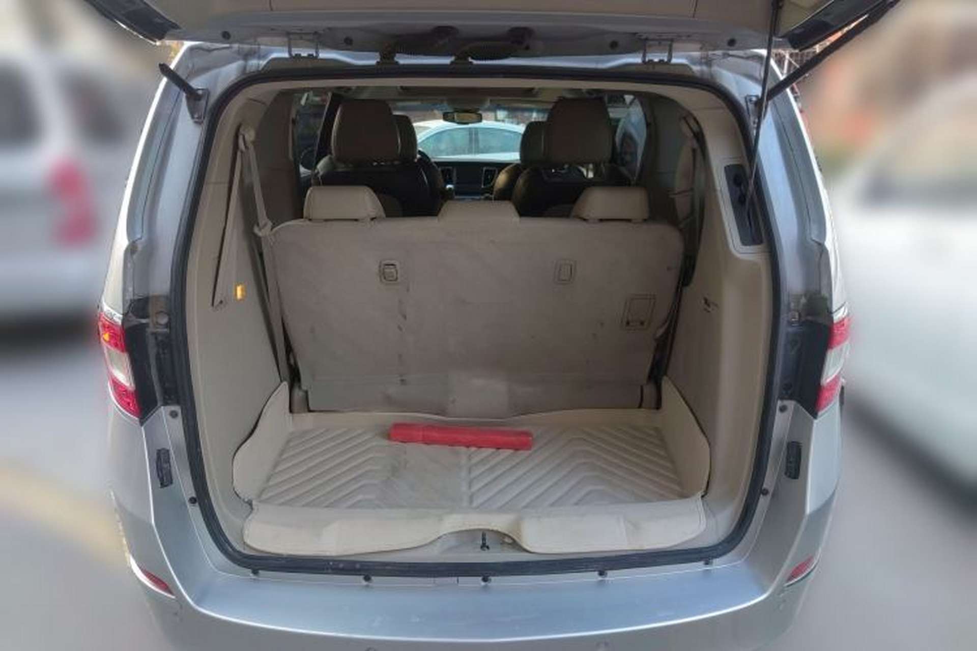 Used Buick GL8 2011 3.0L GT Luxury Business Haoya Edition Trunk