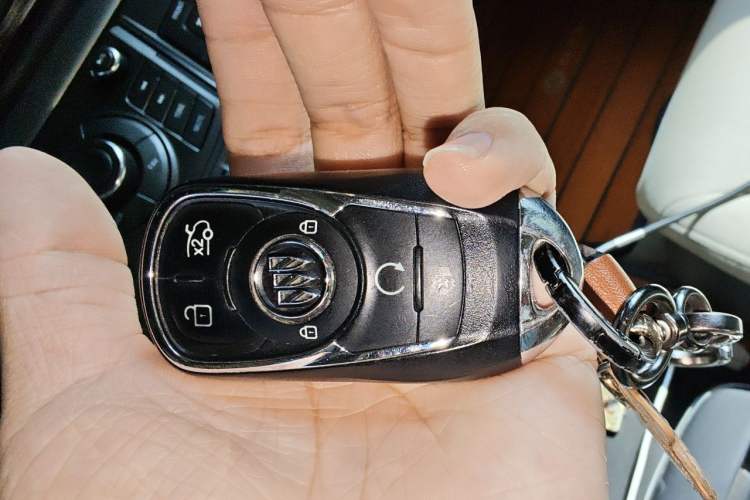 Used Buick GL8 2011 2.4L CT Luxury Business Comfort Edition Vehicle Key