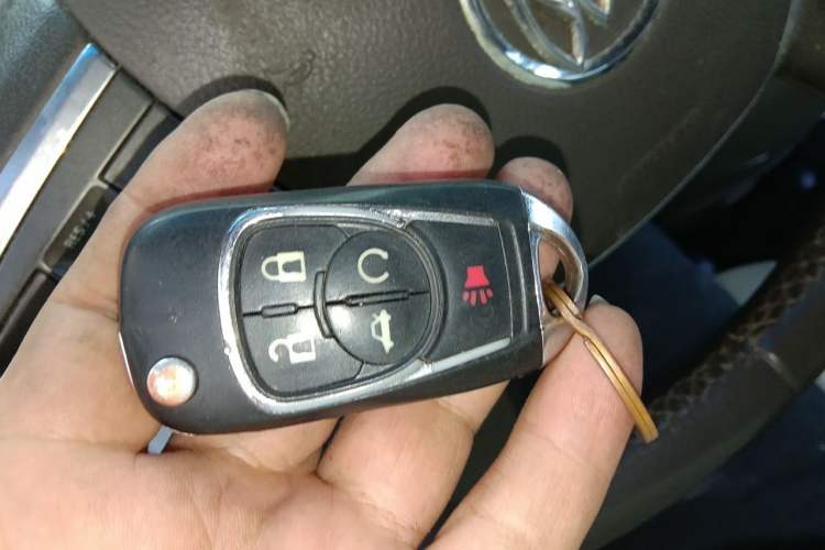 Used Buick GL8 2011 3.0L XT Luxury Business Flagship Edition Vehicle Key