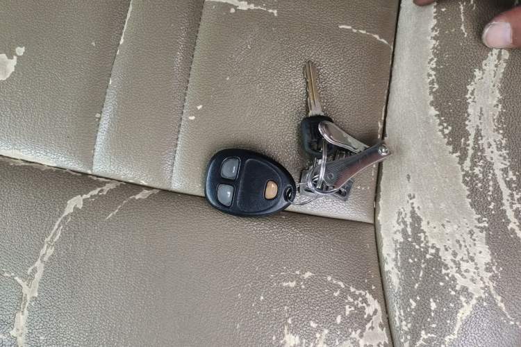 Used Buick GL8 2011 2.4L CT Comfort Edition Vehicle Key