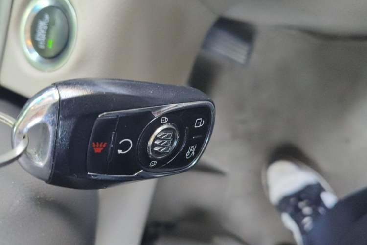 Used Buick GL8 2011 3.0L GT Luxury Business Haoya Edition Vehicle Key