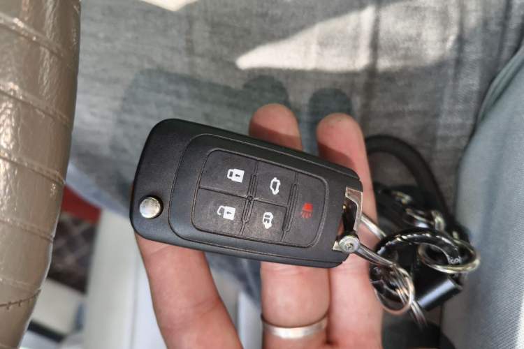 Used Buick GL8 2011 3.0L XT Luxury Business Flagship Edition Vehicle Key