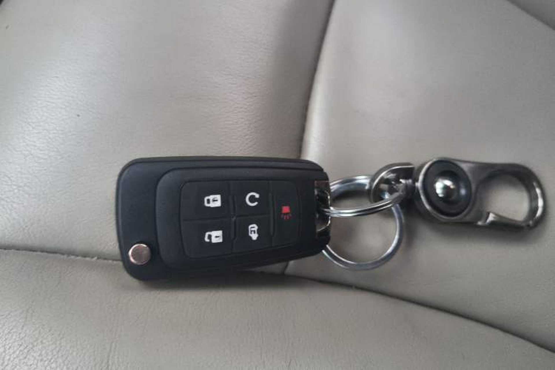 Used Buick GL8 2011 3.0L GT Luxury Business Haoya Edition Vehicle Key