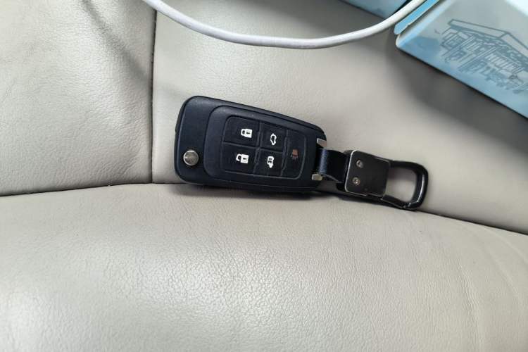 Used Buick GL8 2011 3.0L GT Luxury Business Haoya Edition Vehicle Key