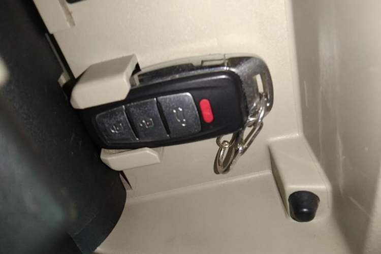 Used Buick GL8 2011 3.0L XT Luxury Business Flagship Edition Vehicle Key