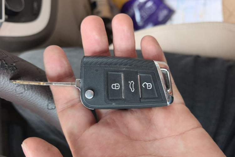 Used Buick GL8 2011 2.4L CT Comfort Edition Vehicle Key