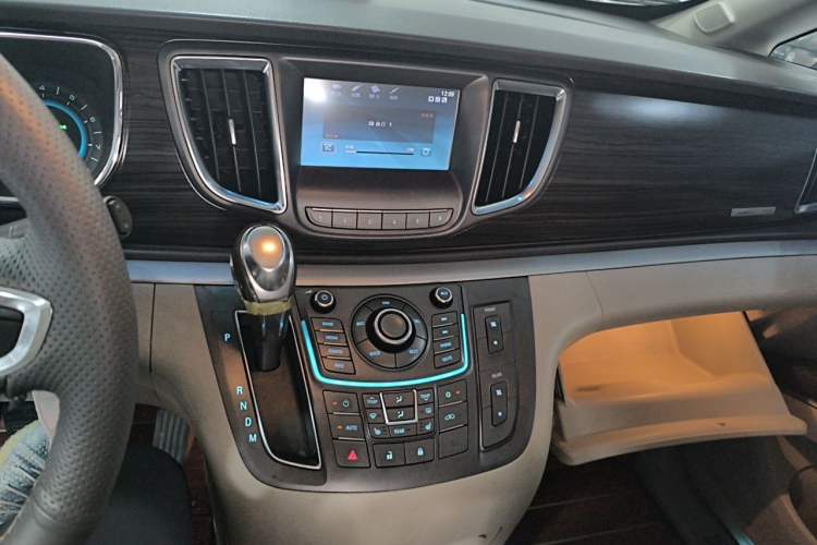 Used Buick GL8 2011 3.0L XT Luxury Business Flagship Edition Audio And AC Panel