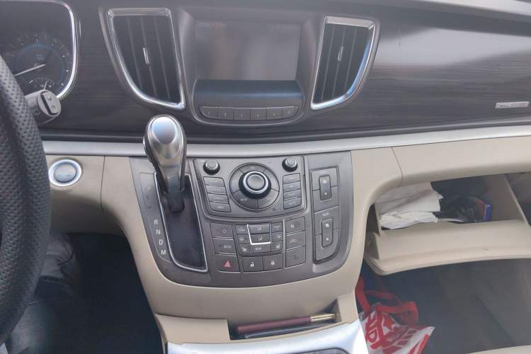 Used Buick GL8 2011 3.0L XT Luxury Business Flagship Edition Audio And AC Panel